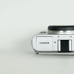 FUJIFILM X-A3 ボディ  シルバー