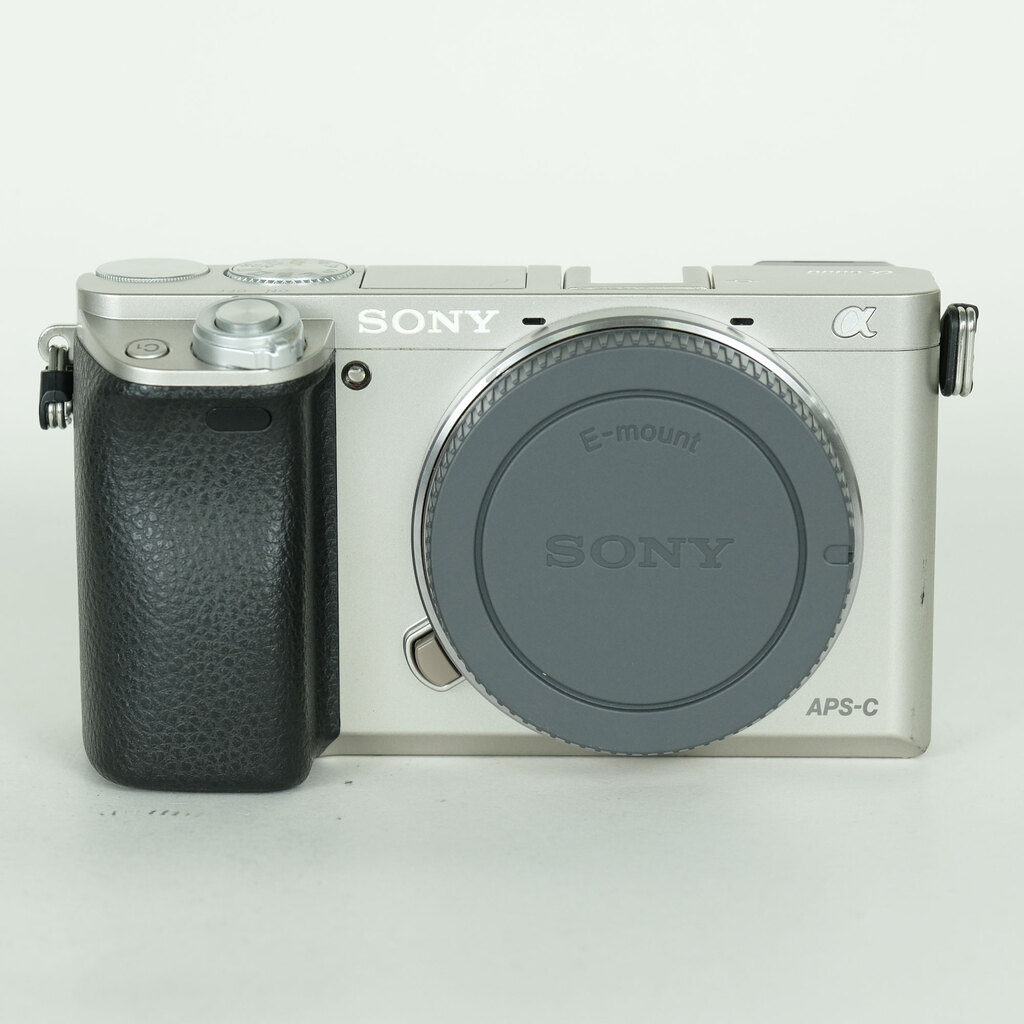 SONY α6000（ILCE-6000）の出品 | ONE SCENE（ワンシーン）