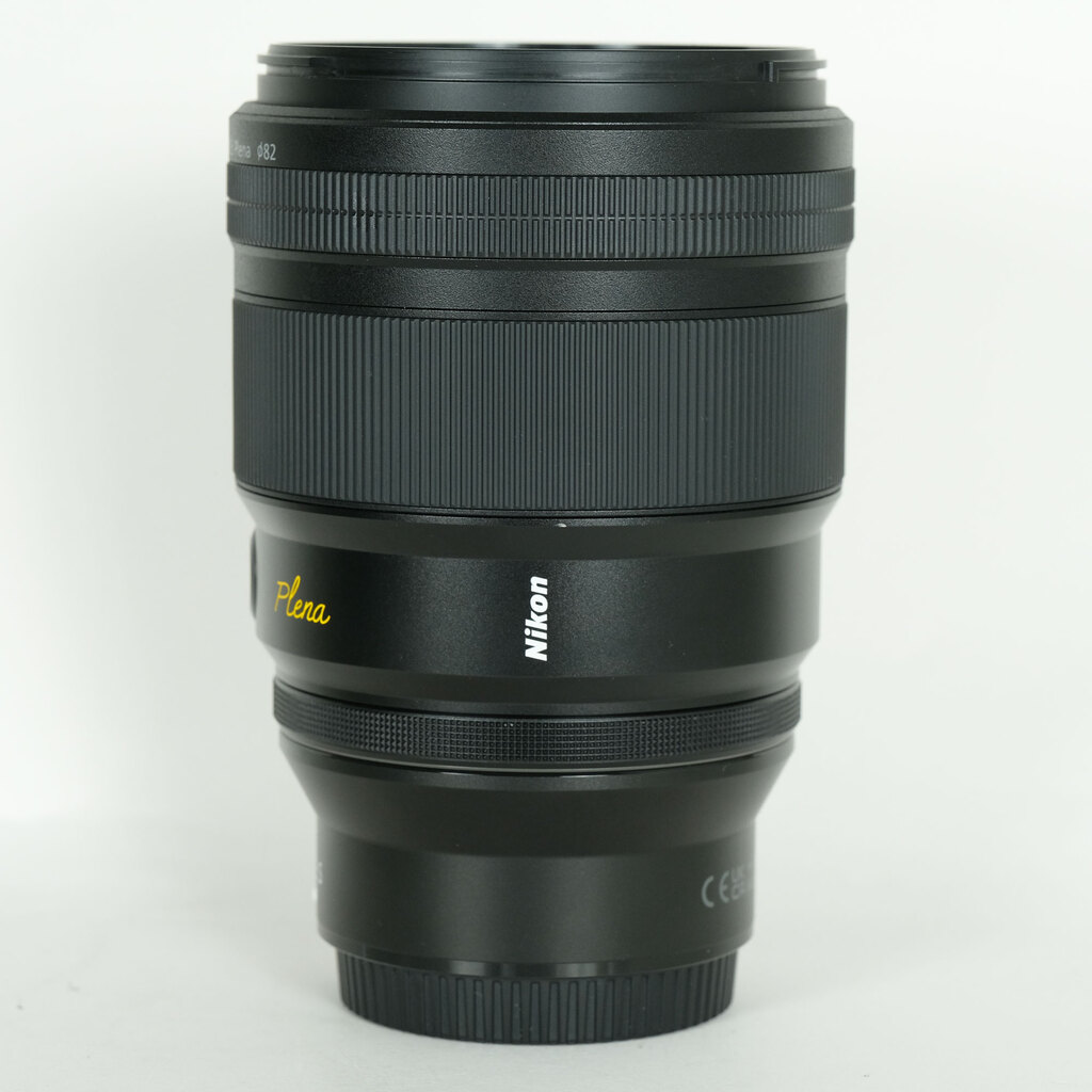 Nikon NIKKOR Z 135mm f/1.8 S Plena