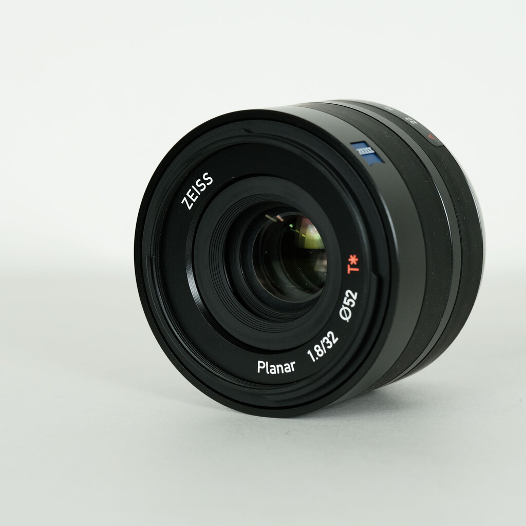 Carl Zeiss Touit 1.8/32 [フジフイルムX用]