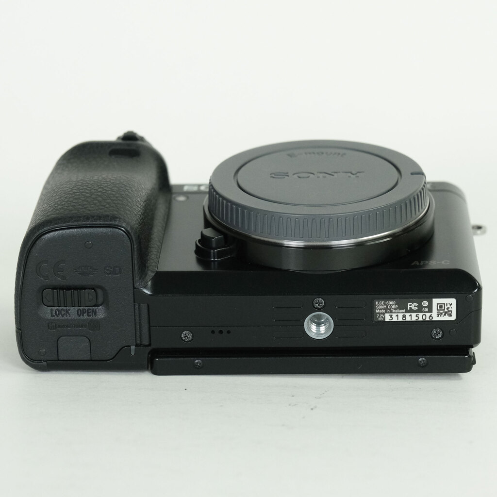 SONY α6000(ILCE-6000) SONY α6000(ILCE-6000)