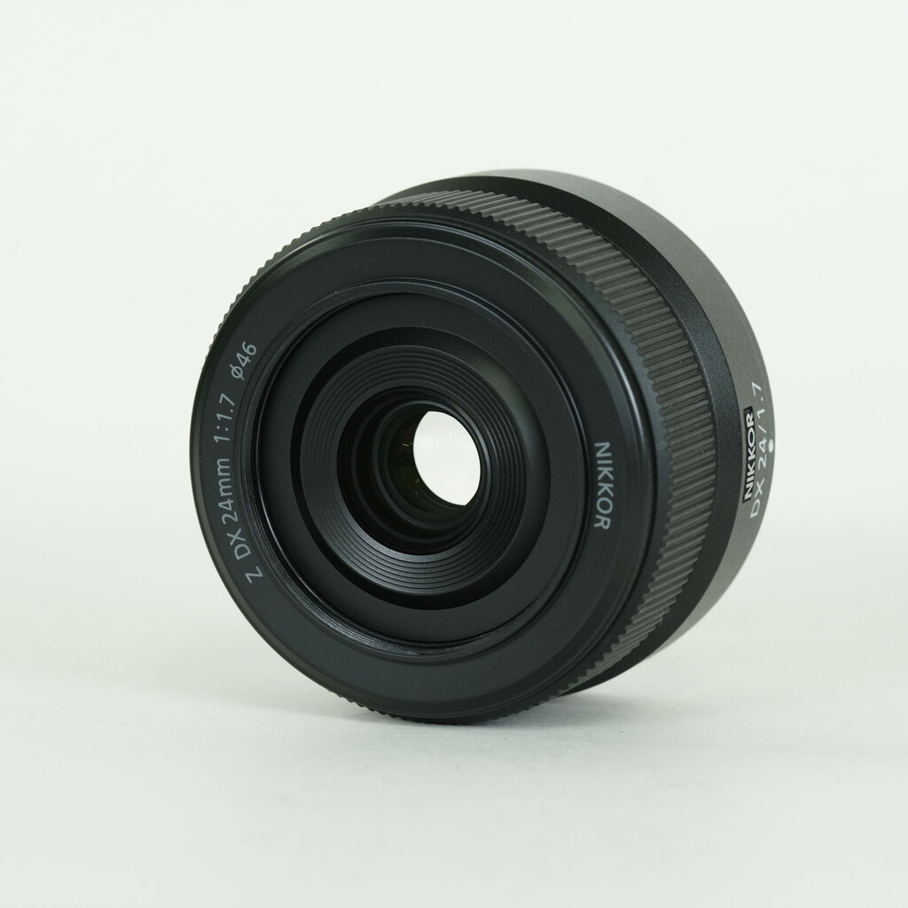 Nikon NIKKOR Z DX 24mm f/1.7 Nikon NIKKOR Z DX 24mm f/1.7