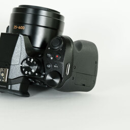 Panasonic LUMIX DMC-FZ300