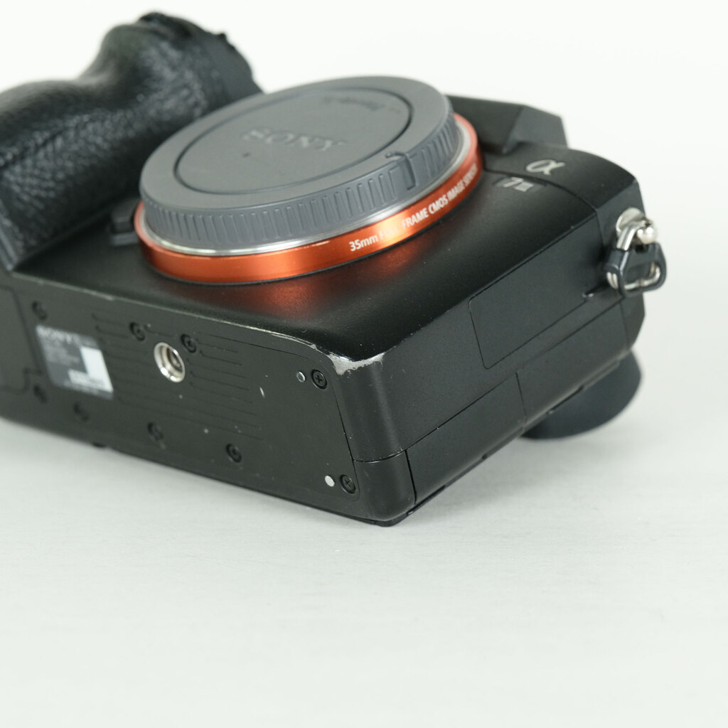 SONY α7 III（ILCE-7M3）の出品 | ONE SCENE（ワンシーン）