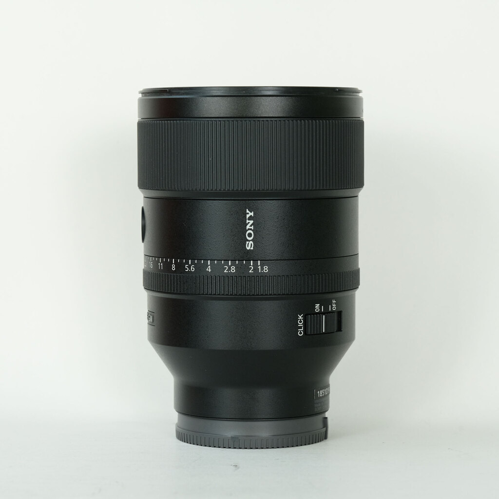 SONY FE 135mm F1.8 GM SEL135F18GMの出品 | ONE SCENE（ワンシーン）