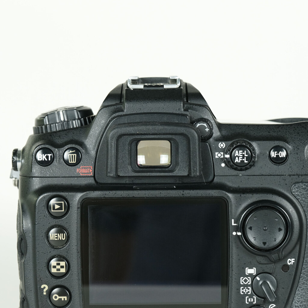 Nikon D200 ボディの出品 | ONE SCENE（ワンシーン）