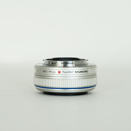 OLYMPUS M.ZUIKO DIGITAL 17mm F2.8 シルバー