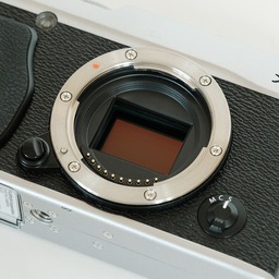 FUJIFILM X-E2