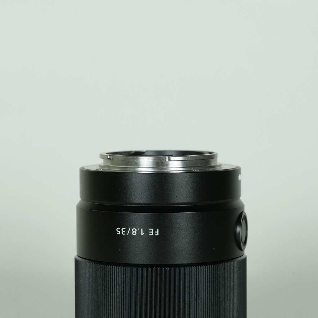 SONY FE 35mm F1.8 SEL35F18Fの出品 | ONE SCENE（ワンシーン）