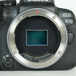 Canon EOS R10