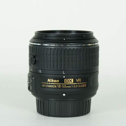 Nikon AF-S DX NIKKOR 18-55mm f3.5-5.6G VR II