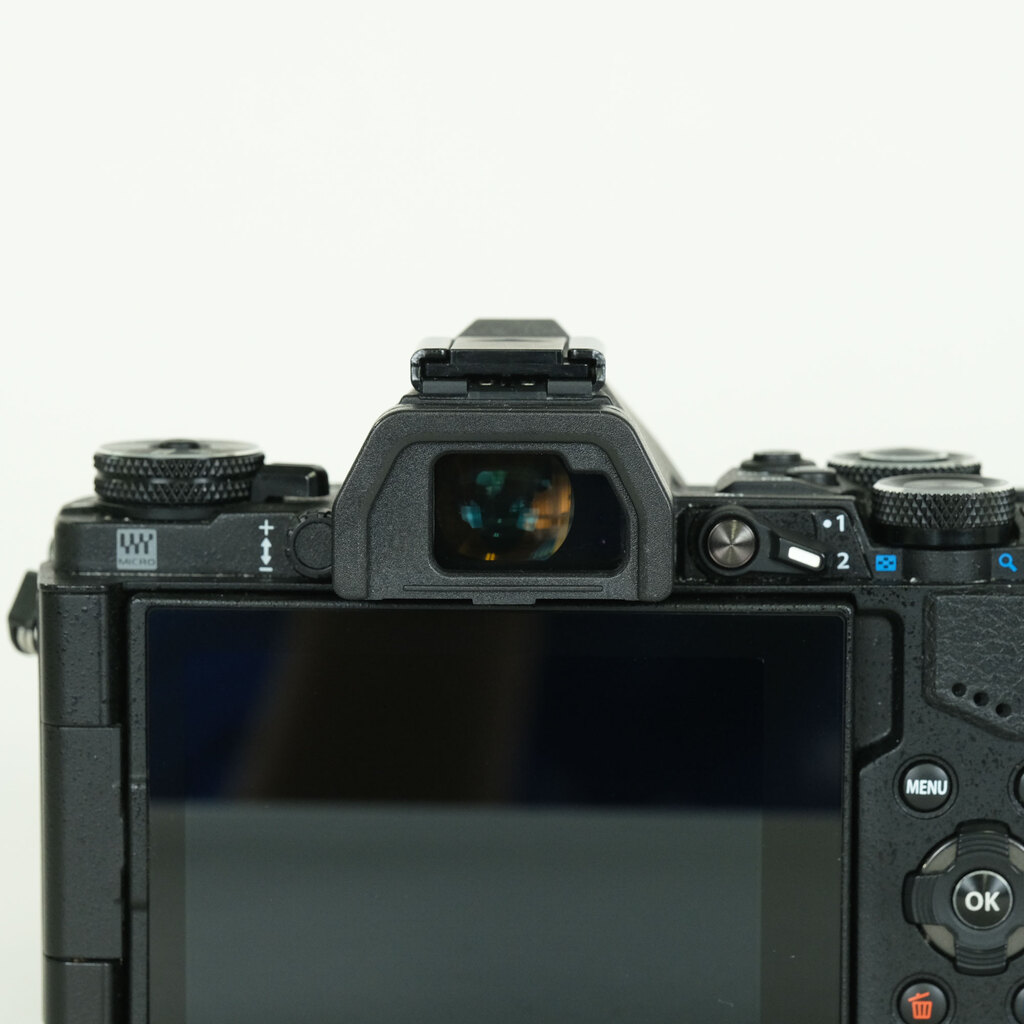 OLYMPUS OM-D E-M5 Mark II