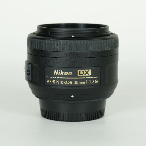 Nikon AF-S DX NIKKOR 35mm f/1.8Gを徹底解説。作例からレビューまで