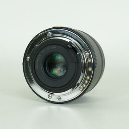 PENTAX smc PENTAX-DA 35mm F2.8 Macro Limited