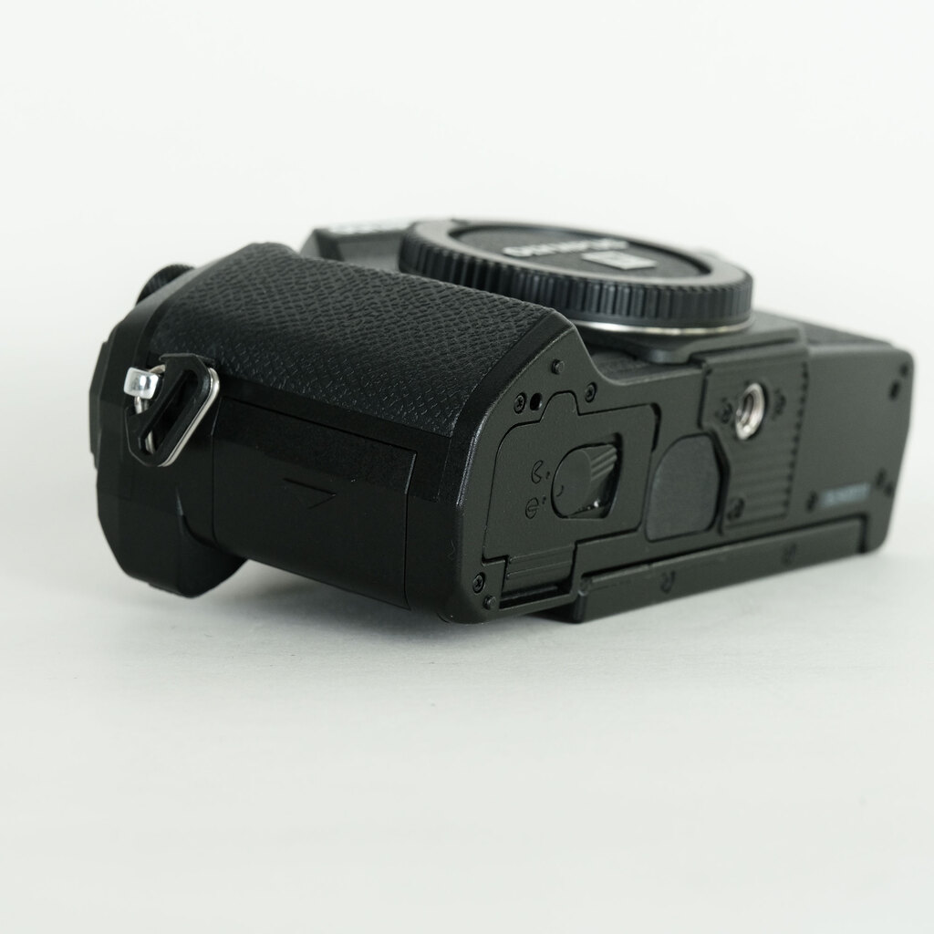 OLYMPUS OM-D E-M5 Mark III