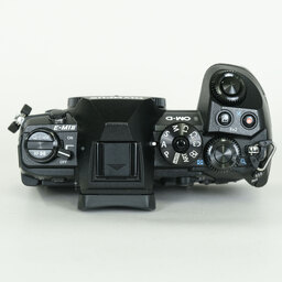 OLYMPUS OM-D E-M1 Mark II