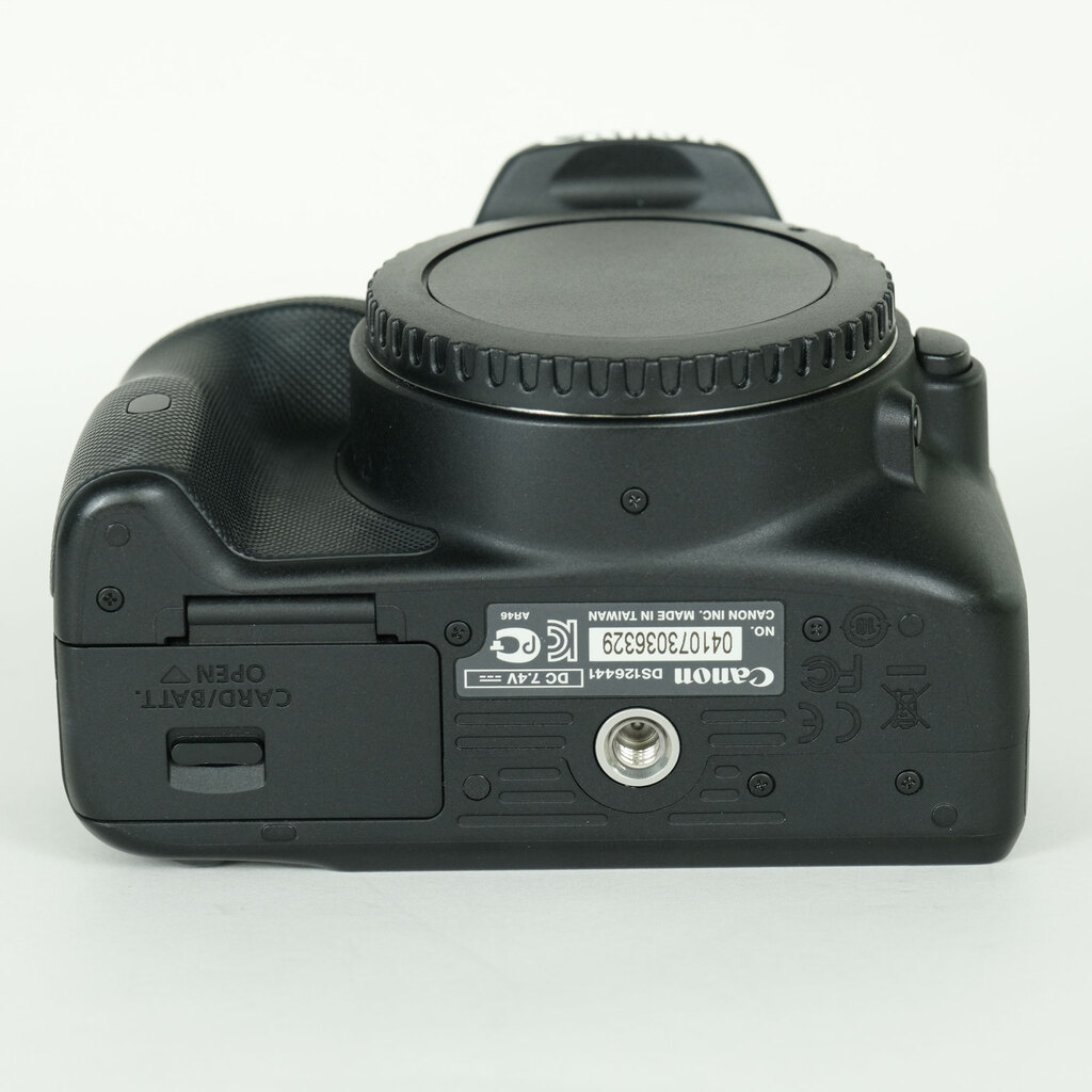 Canon EOS Kiss X7