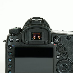 Canon EOS 5D Mark IV