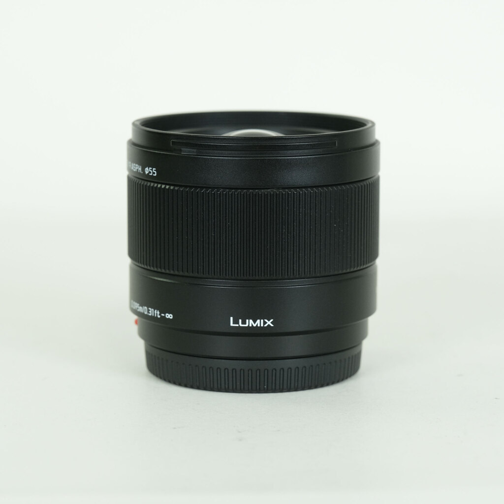 Panasonic LEICA DG SUMMILUX 9mm / F1.7 ASPH.