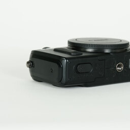 Canon EOS M ボディ ブラック