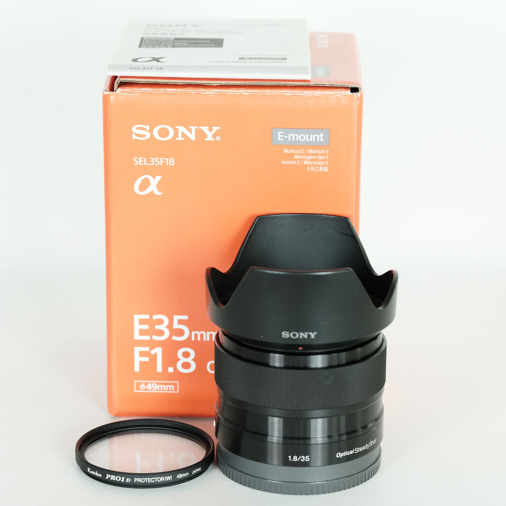 SONY E 35mm F1.8 OSS SEL35F18