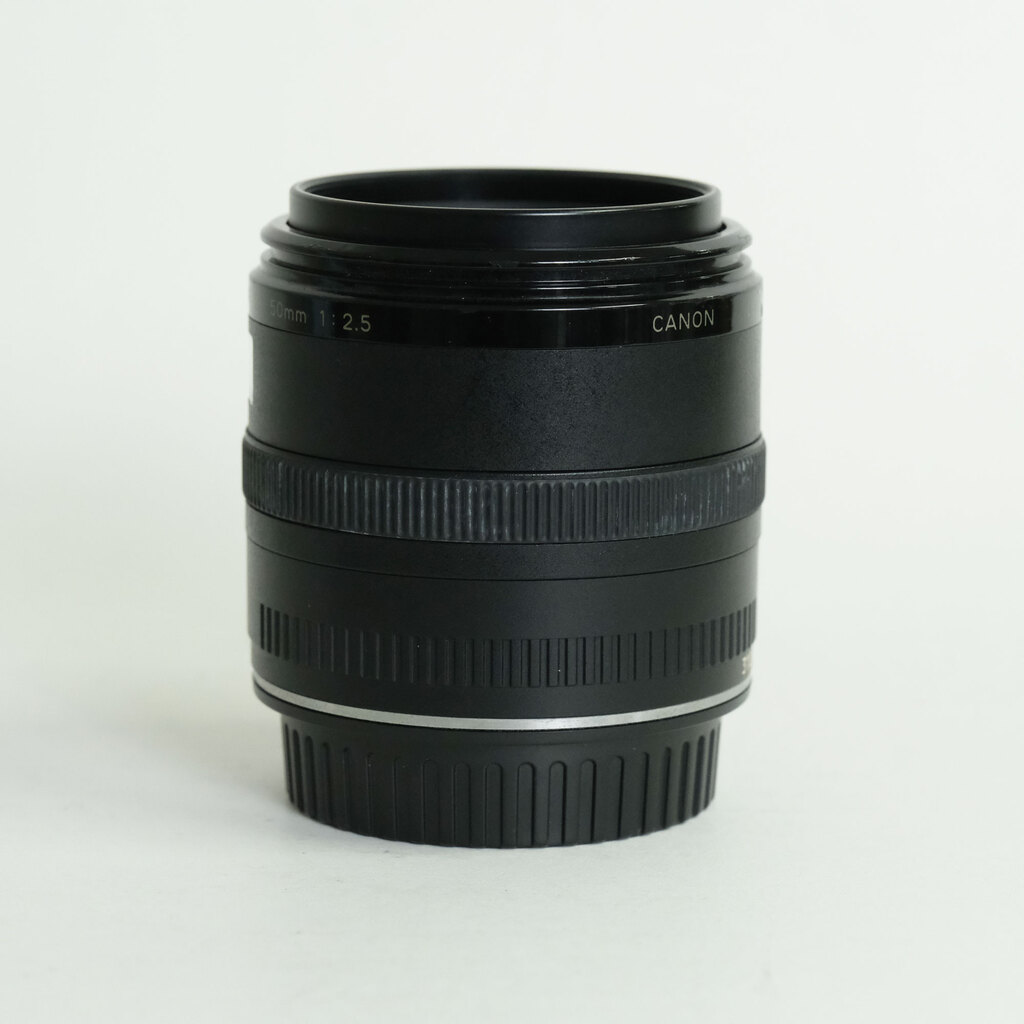 Canon EF50mm F2.5 コンパクトマクロ
