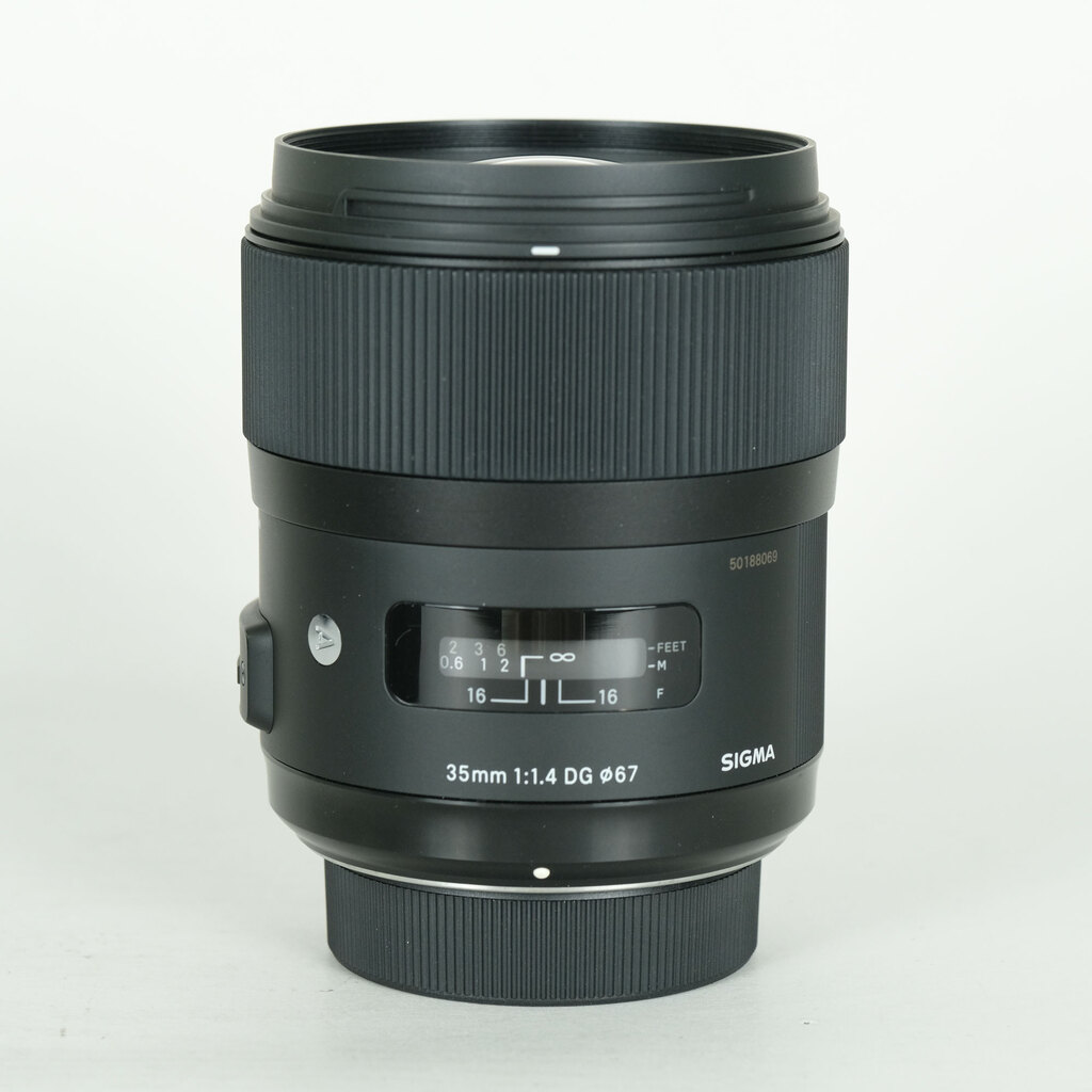 35mm F1.4 DG HSM [ニコン用] 中古価格比較 - 価格.com