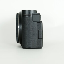 Panasonic LUMIX DC-S9