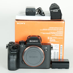 SONY α7 III(ILCE-7M3) SONY α7 III(ILCE-7M3)