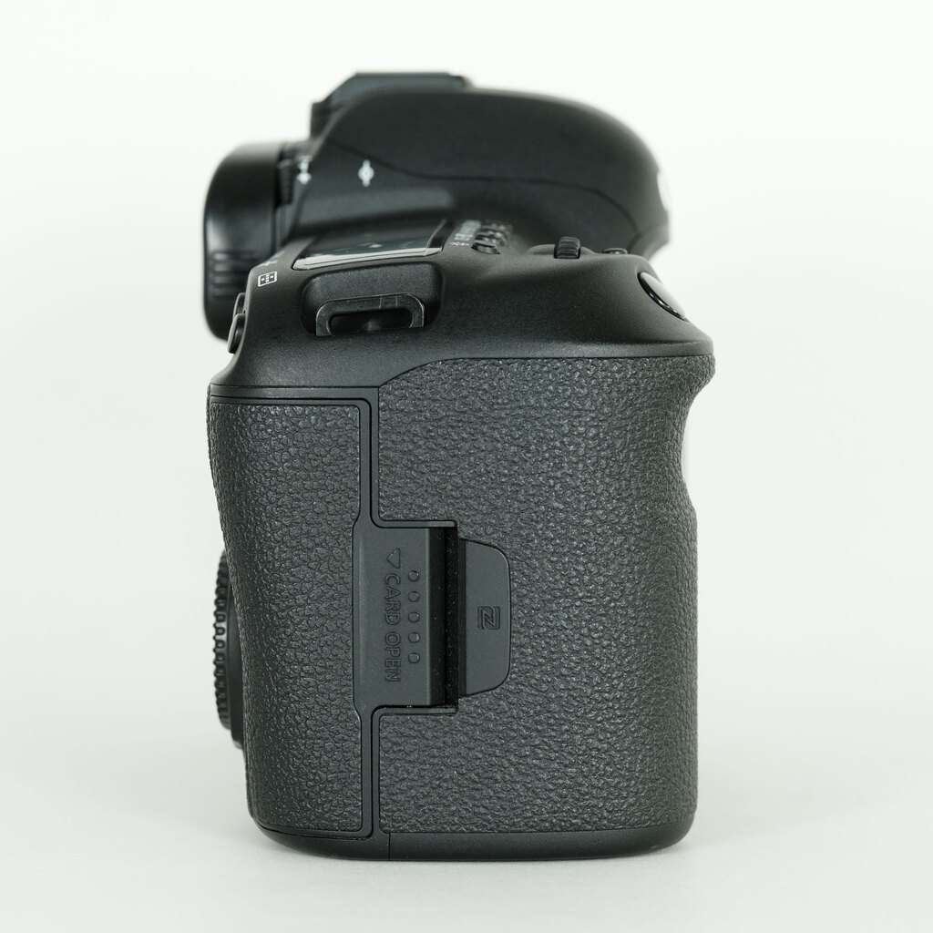 Canon EOS 5D Mark IV