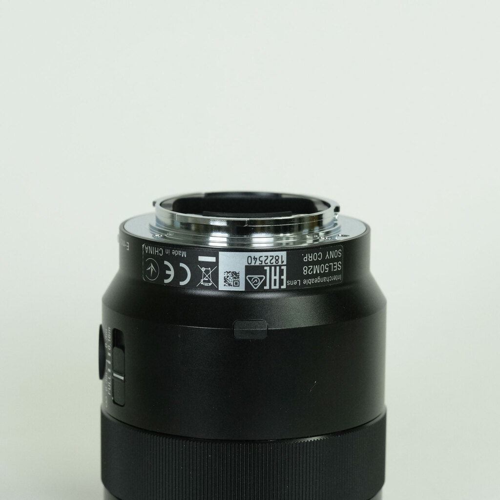 SONY FE 50mm F2.8 Macro SEL50M28 SONY FE 50mm F2.8 Macro SEL50M28