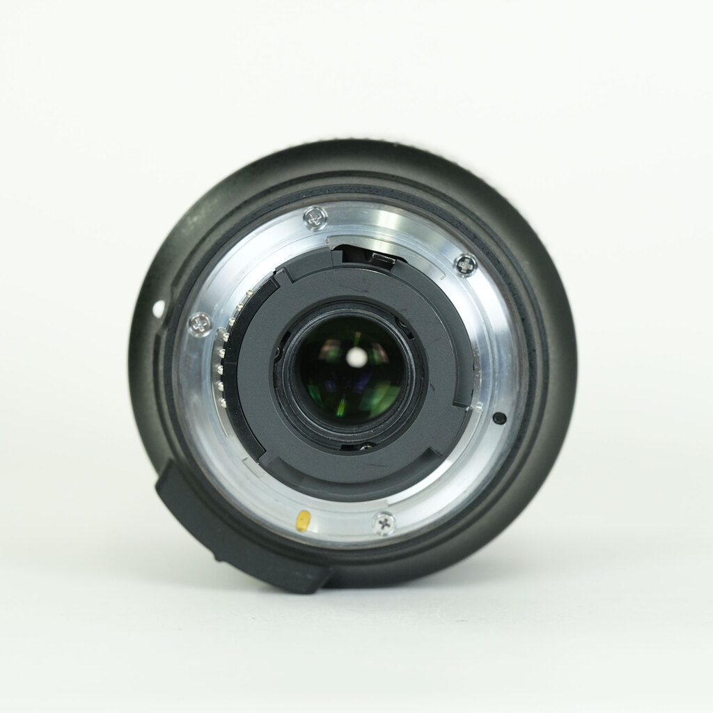 Nikon AF-S DX NIKKOR 18-300mm f/3.5-6.3G ED VR