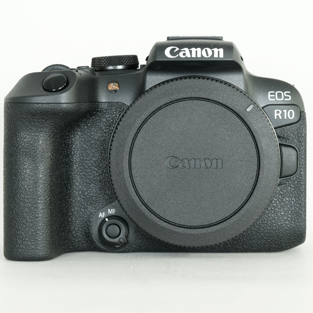 Canon EOS R10
