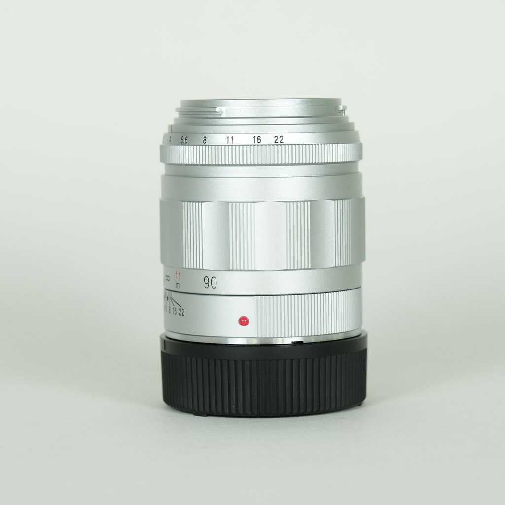 Voigtlander APO-SKOPAR 90mm F2.8 VM シルバーの出品 | ONE SCENE
