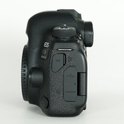 Canon EOS 6D Mark II