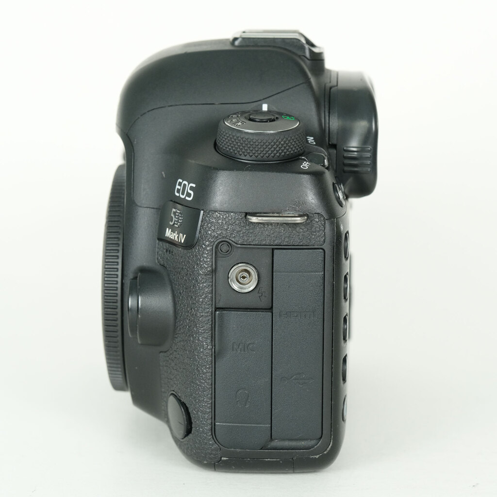 Canon EOS 5D Mark IV [�{�f�B]