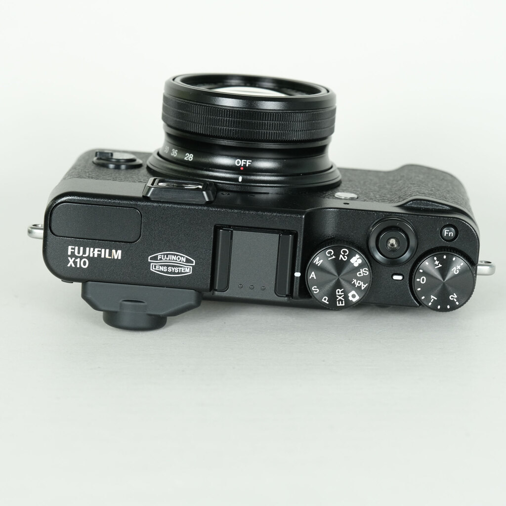 FUJIFILM X10 ブラックの出品 | ONE SCENE（ワンシーン）