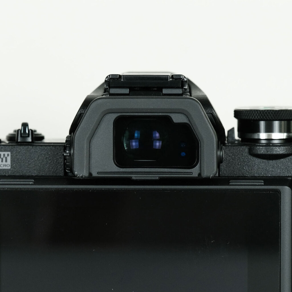 OLYMPUS OM-D E-M10 Mark III