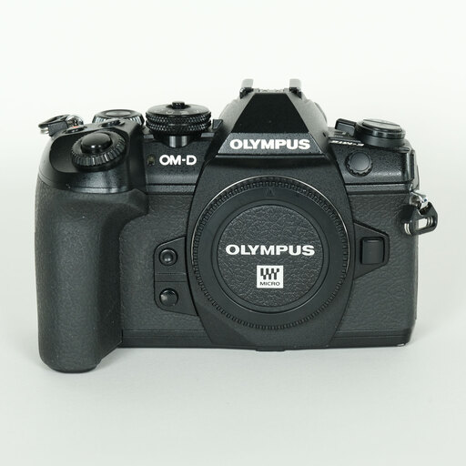 OLYMPUS OM-D E-M1 Mark II