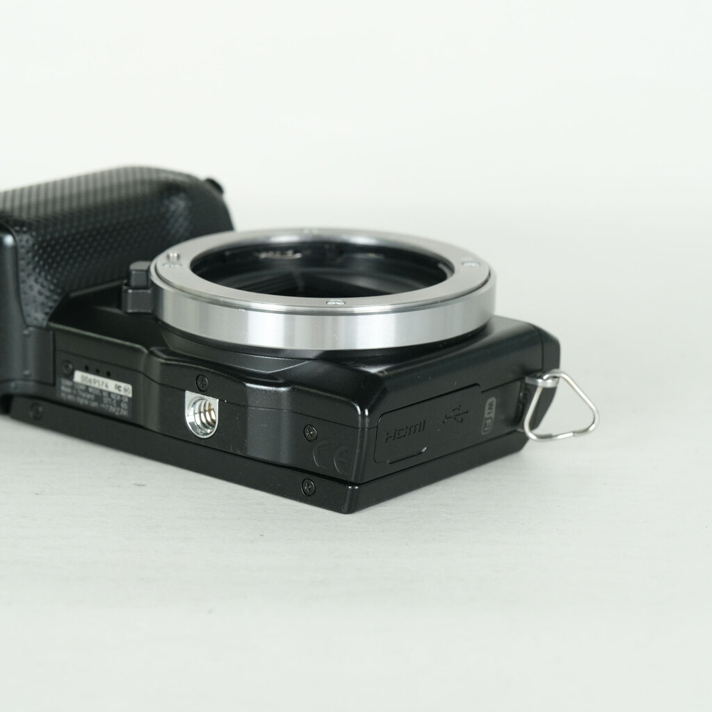 SONY α NEX-5R ボディ ブラックの出品 | ONE SCENE（ワンシーン）