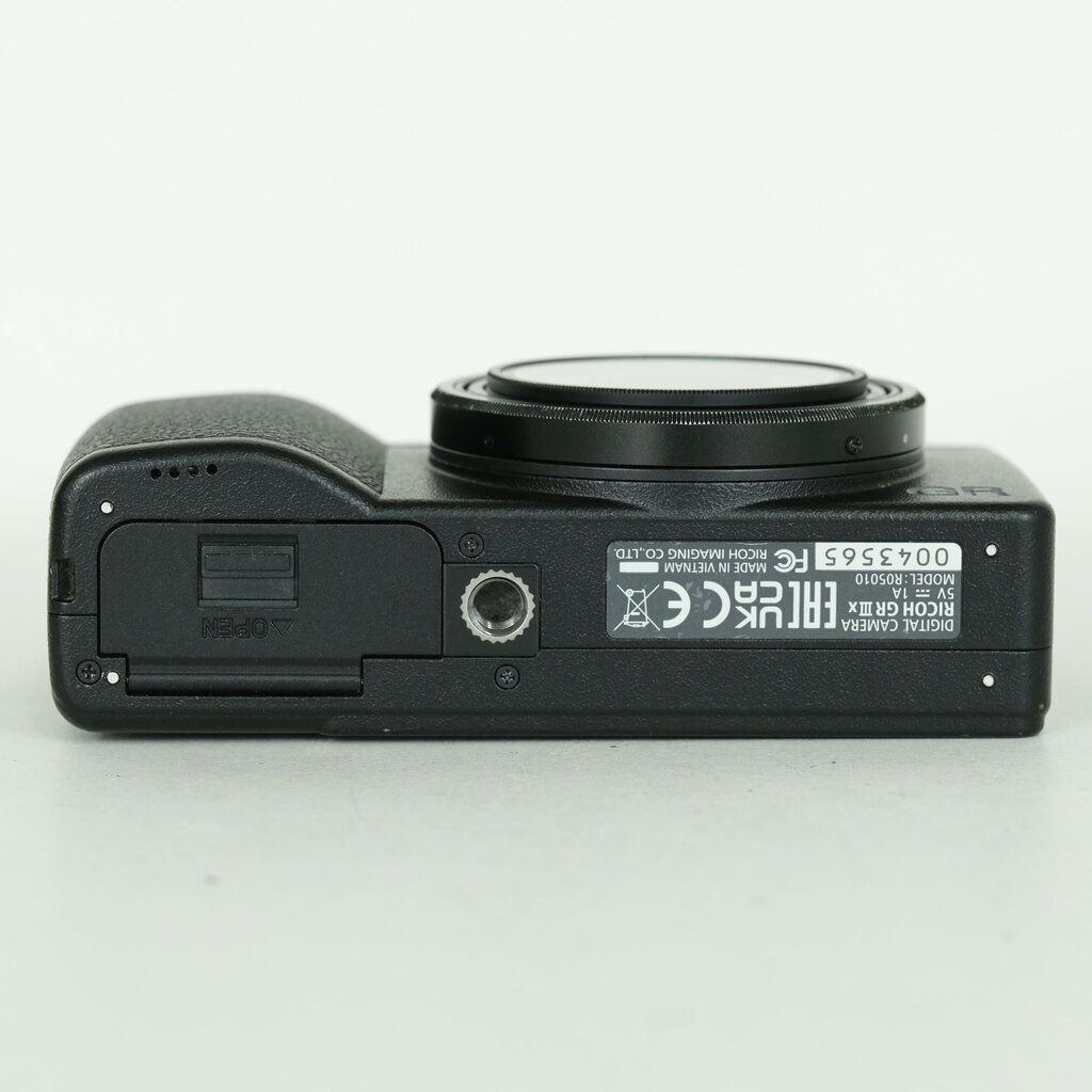 RICOH GR IIIx