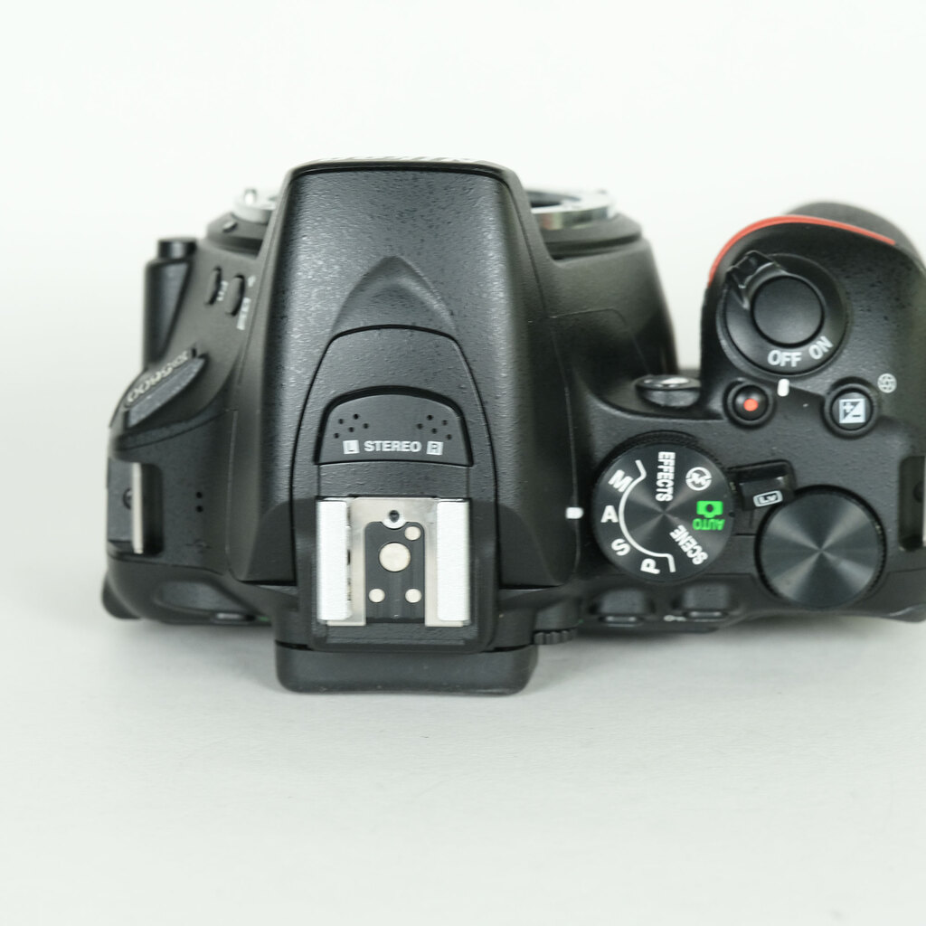 Nikon D5600