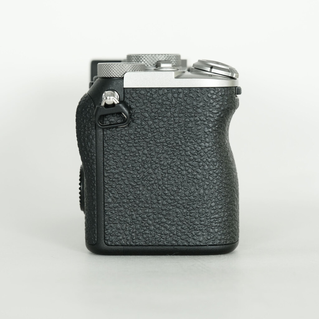 SONY α7C II(ILCE-7CM2) SONY α7C II(ILCE-7CM2)