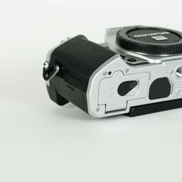 OLYMPUS OM-D E-M5 Mark III