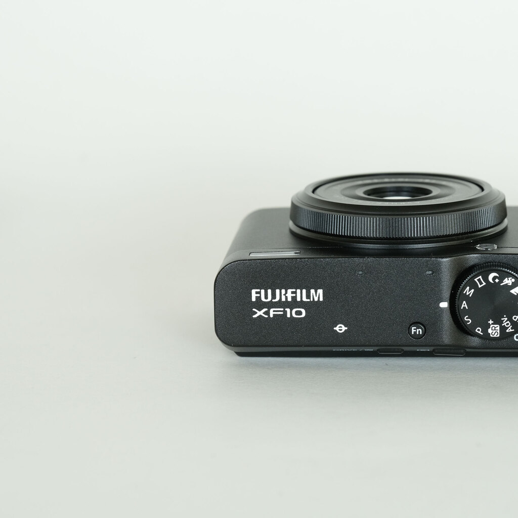 FUJIFILM XF10 ブラック