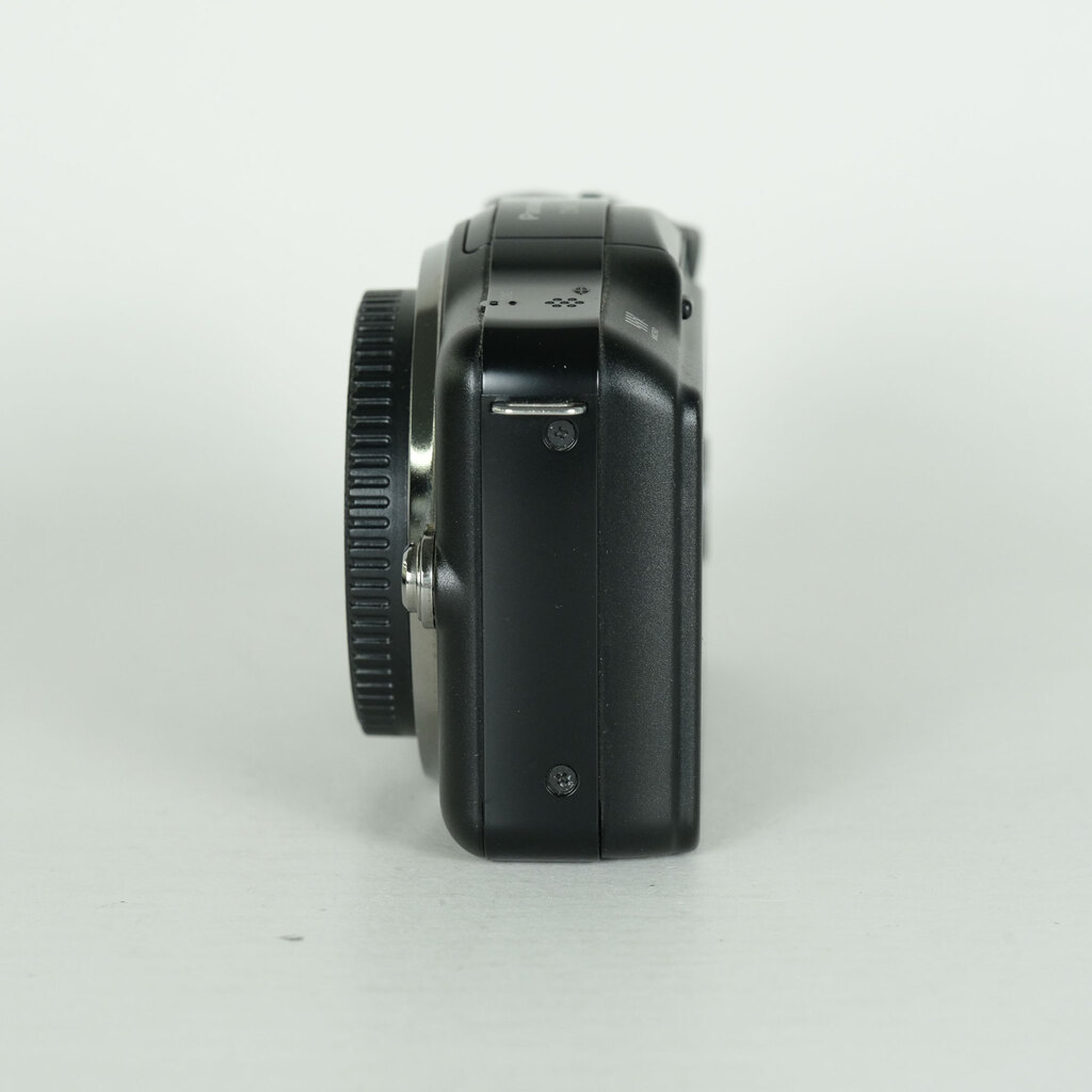 Panasonic LUMIX DMC-GF3-K �{�f�B �G�X�v���u���b�N