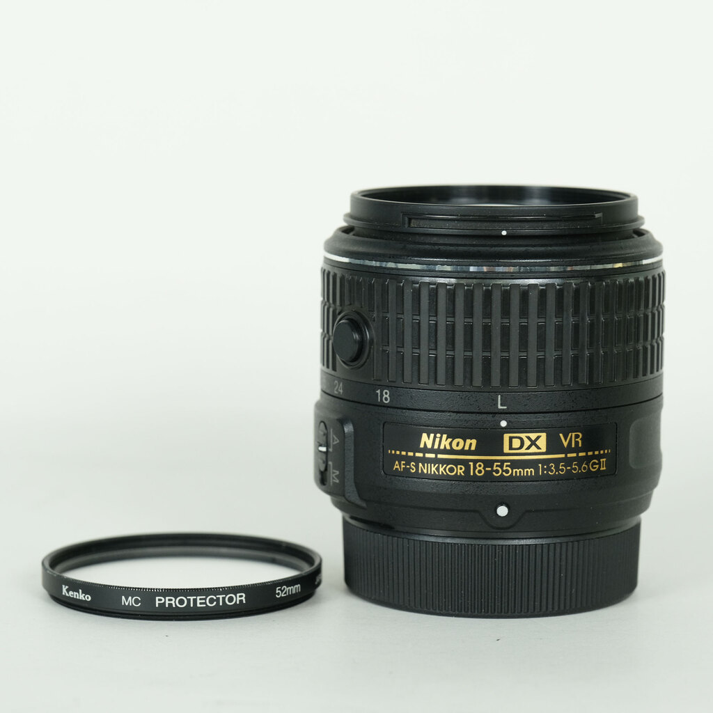Nikon AF-S DX NIKKOR 18-55mm f3.5-5.6G VR II