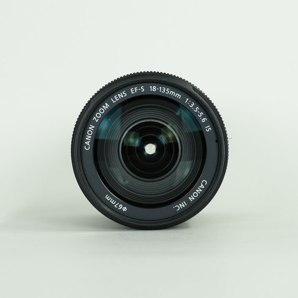 Canon EF-S18-135mm F3.5-5.6 IS