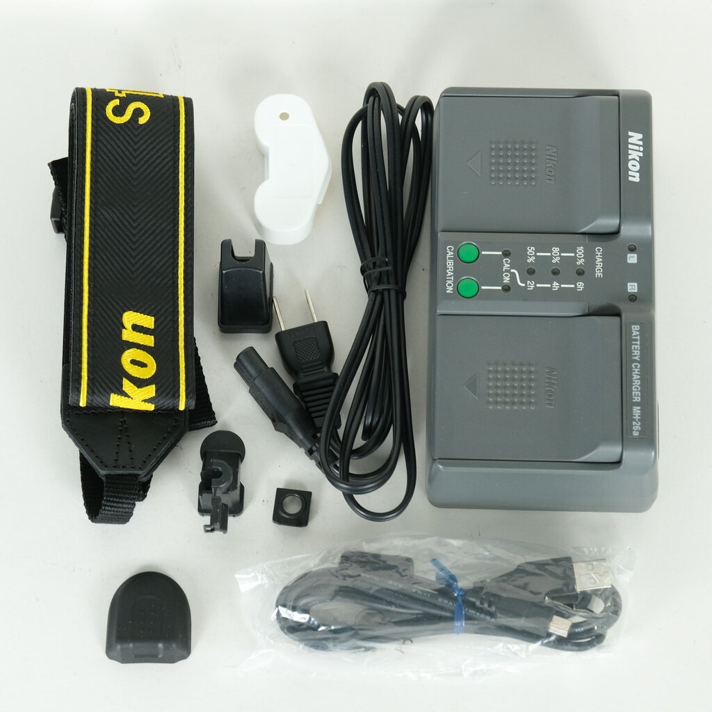Nikon D4Sの出品 | ONE SCENE（ワンシーン）
