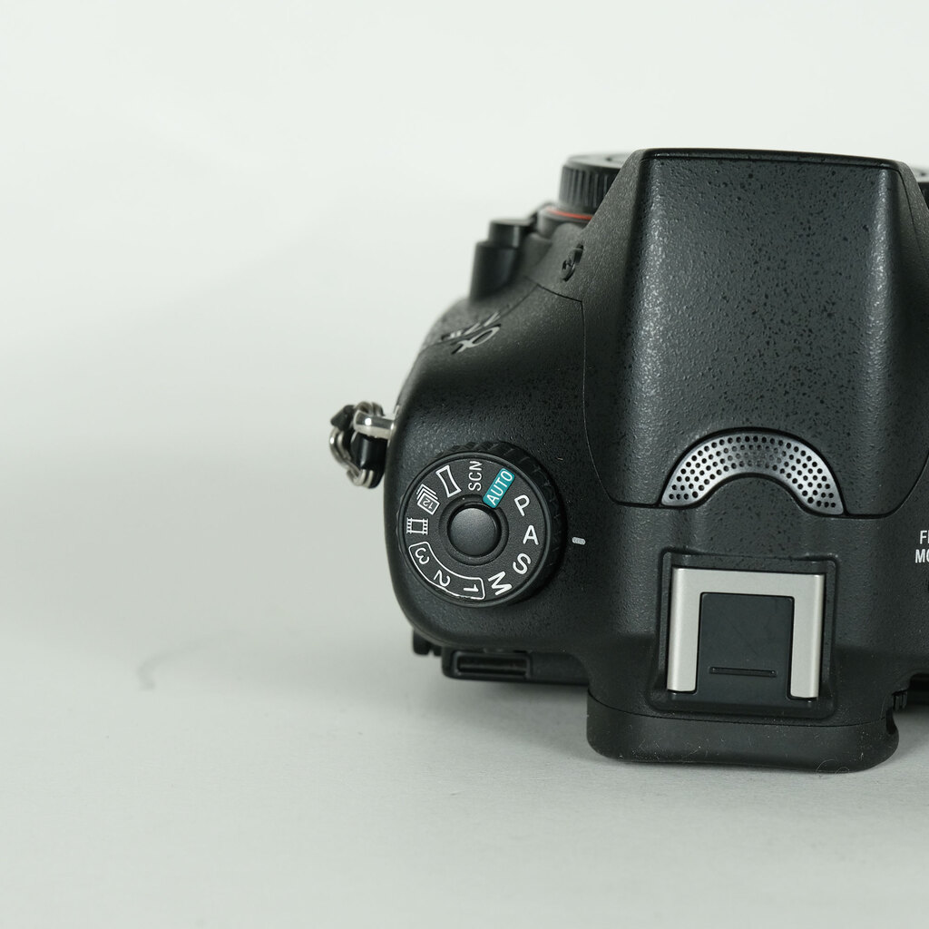 SONY α77IIボディ ILCA-77M2